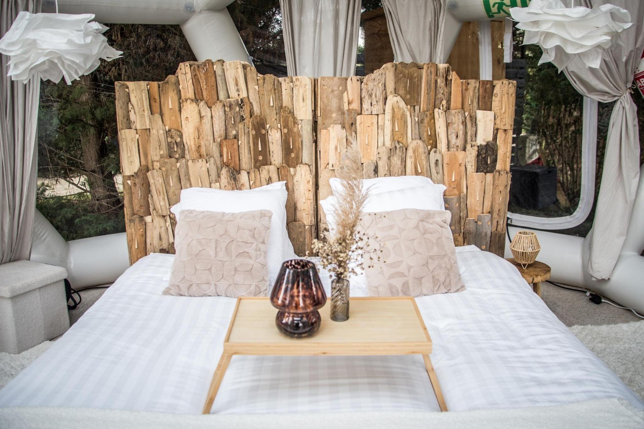 Nuit insolite dans un dôme de cristal et lit confortable